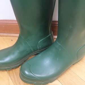 Hunter Shoes - Green Hunter Boots (Kids Size: US 6F, UK 4, EU 37) Hunter Shoes - Green Hunter Boots (Kids Size: US 6F, UK 4, EU 37)